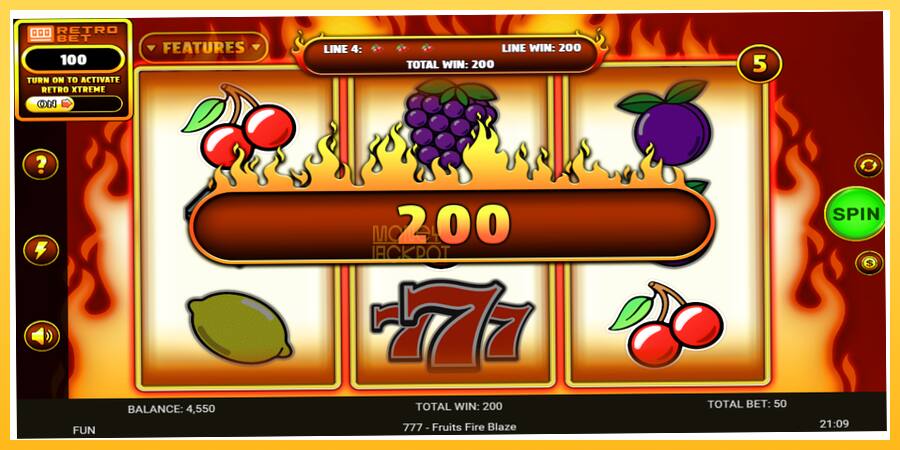 Игровой аппарат 777 - Fruits Fire Blaze - игра на реальные деньги, картинка 3