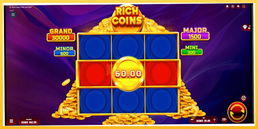 Игровой аппарат Rich Coins Hold and Spin - игра на реальные деньги, картинка 3